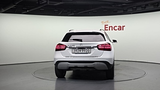 MERCEDES BENZ GLA-CLASS X156 2019