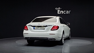 MERCEDES BENZ E-CLASS W213 2016