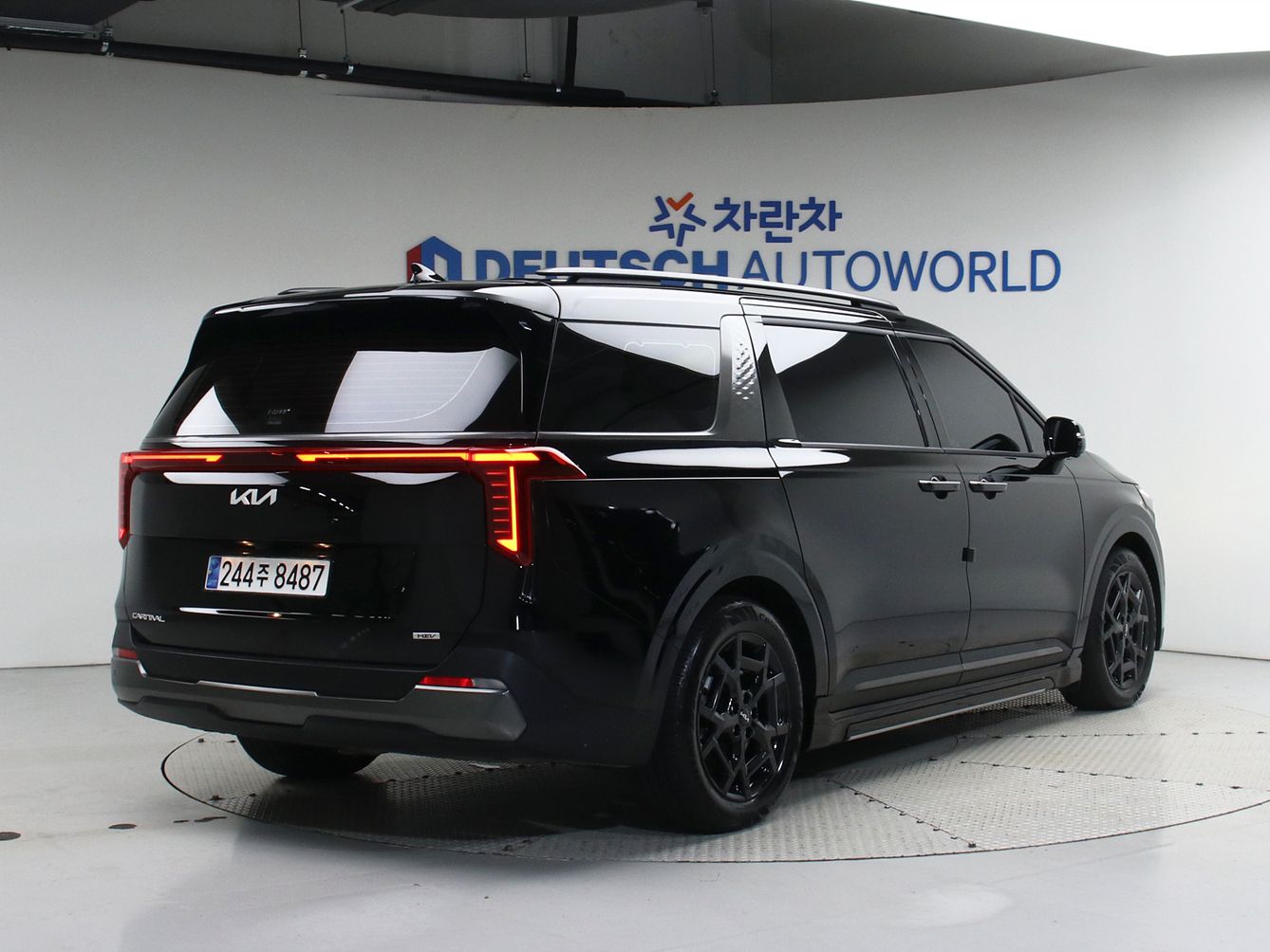 KIA CARNIVAL 2024