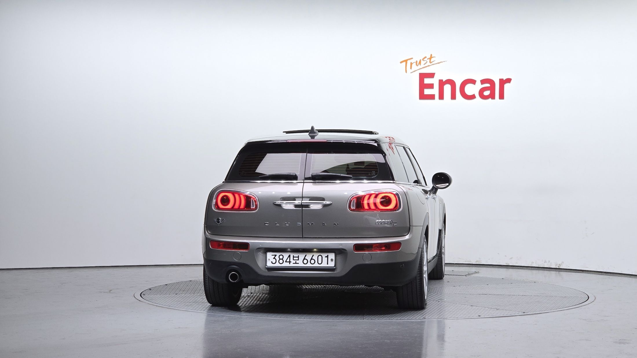 MINI CLUBMAN COOPER D 2016