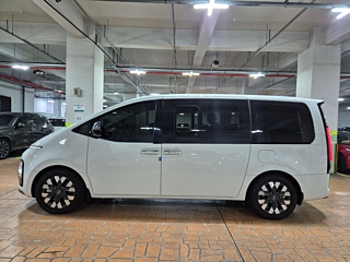 HYUNDAI STARIA 2024