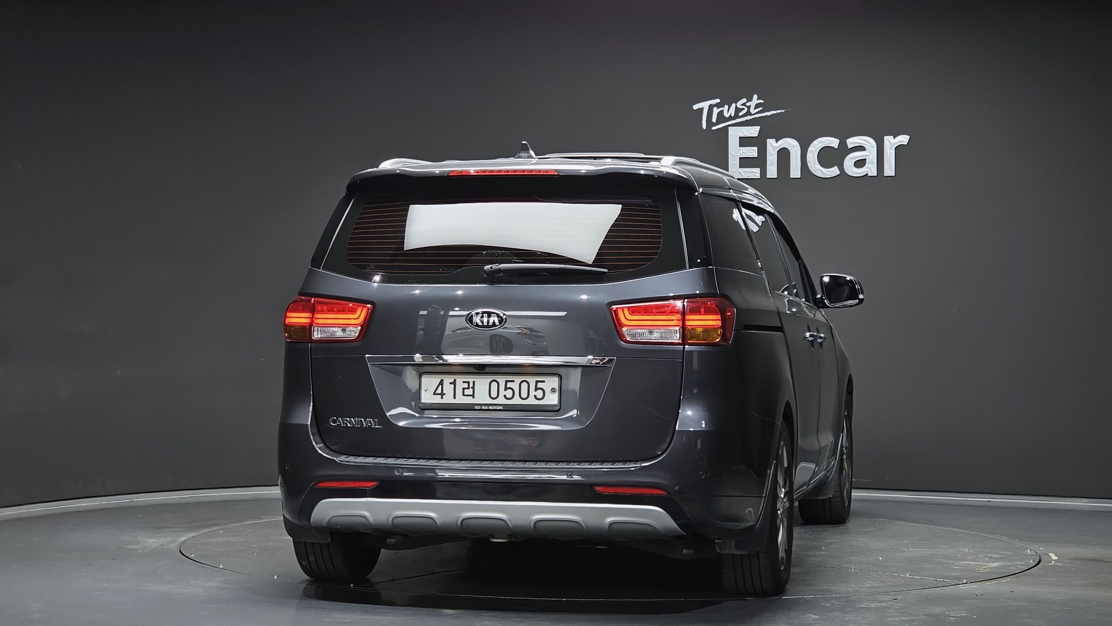 KIA CARNIVAL 2016
