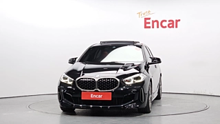 BMW 1-SERIES F40 2024