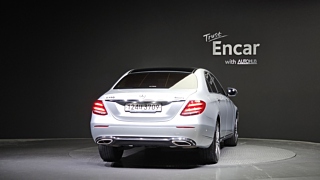 MERCEDES BENZ E-CLASS W213 2020