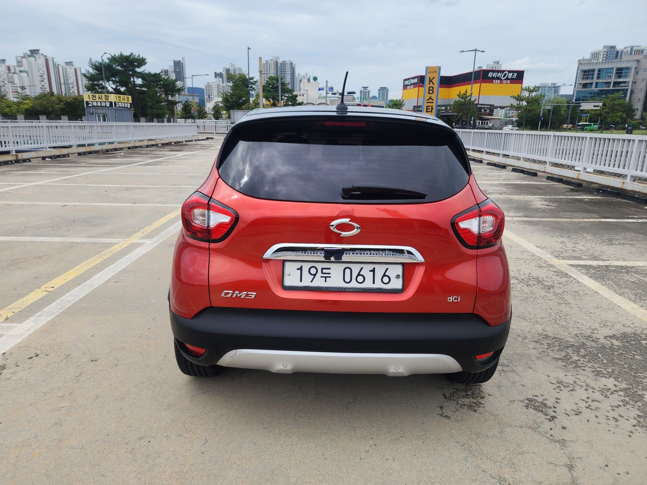 SAMSUNG QM3 2015