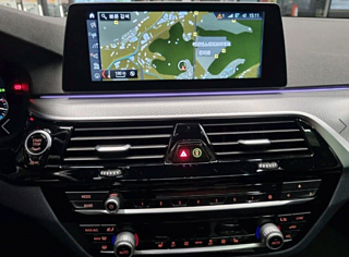 BMW 5-SERIES G30 2017