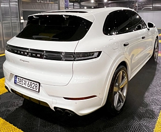 PORSCHE CAYENNE PO536 2024