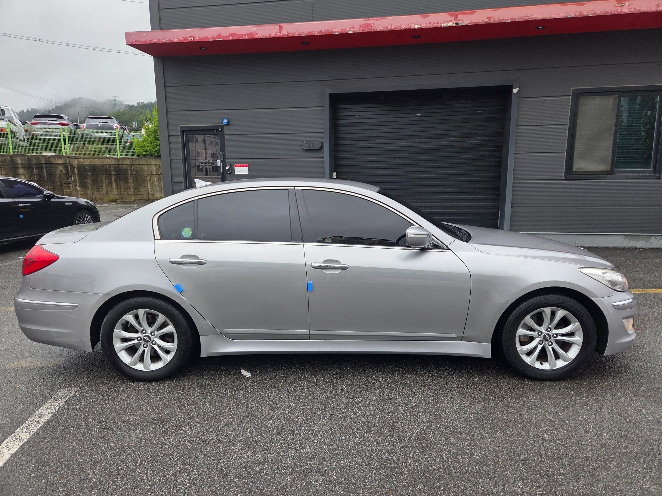 HYUNDAI GENESIS 2011