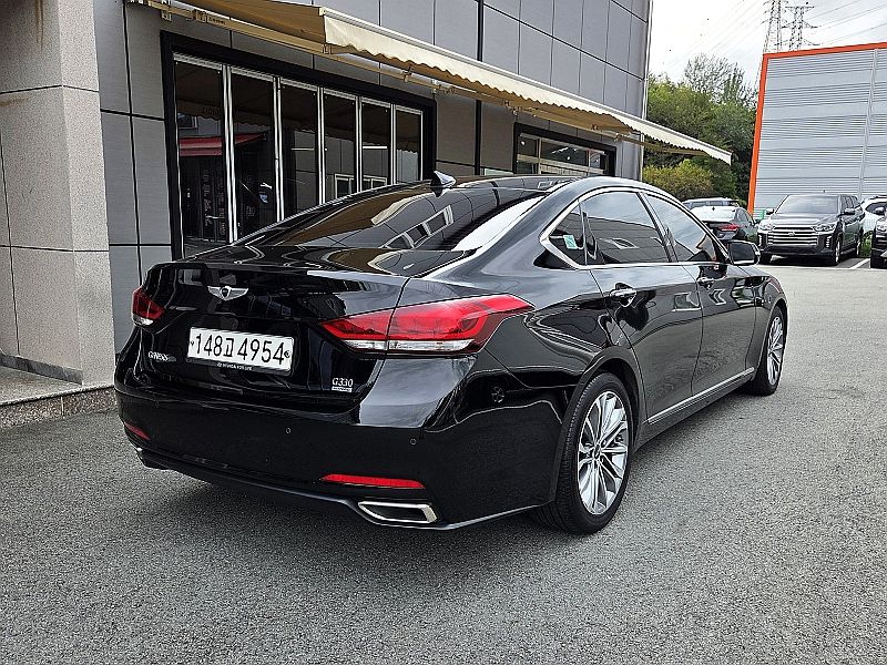 HYUNDAI GENESIS DH 2016