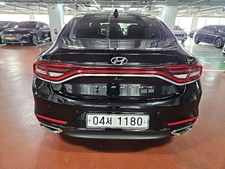 HYUNDAI GRANDEUR IG 2017
