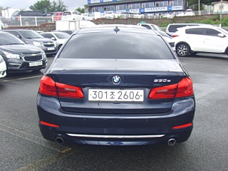 BMW 5-SERIES G30 2019