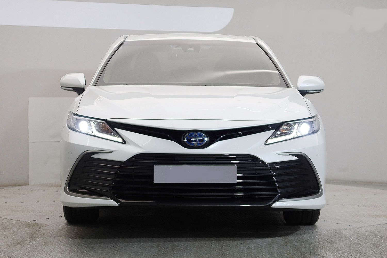 TOYOTA CAMRY XV70 2023