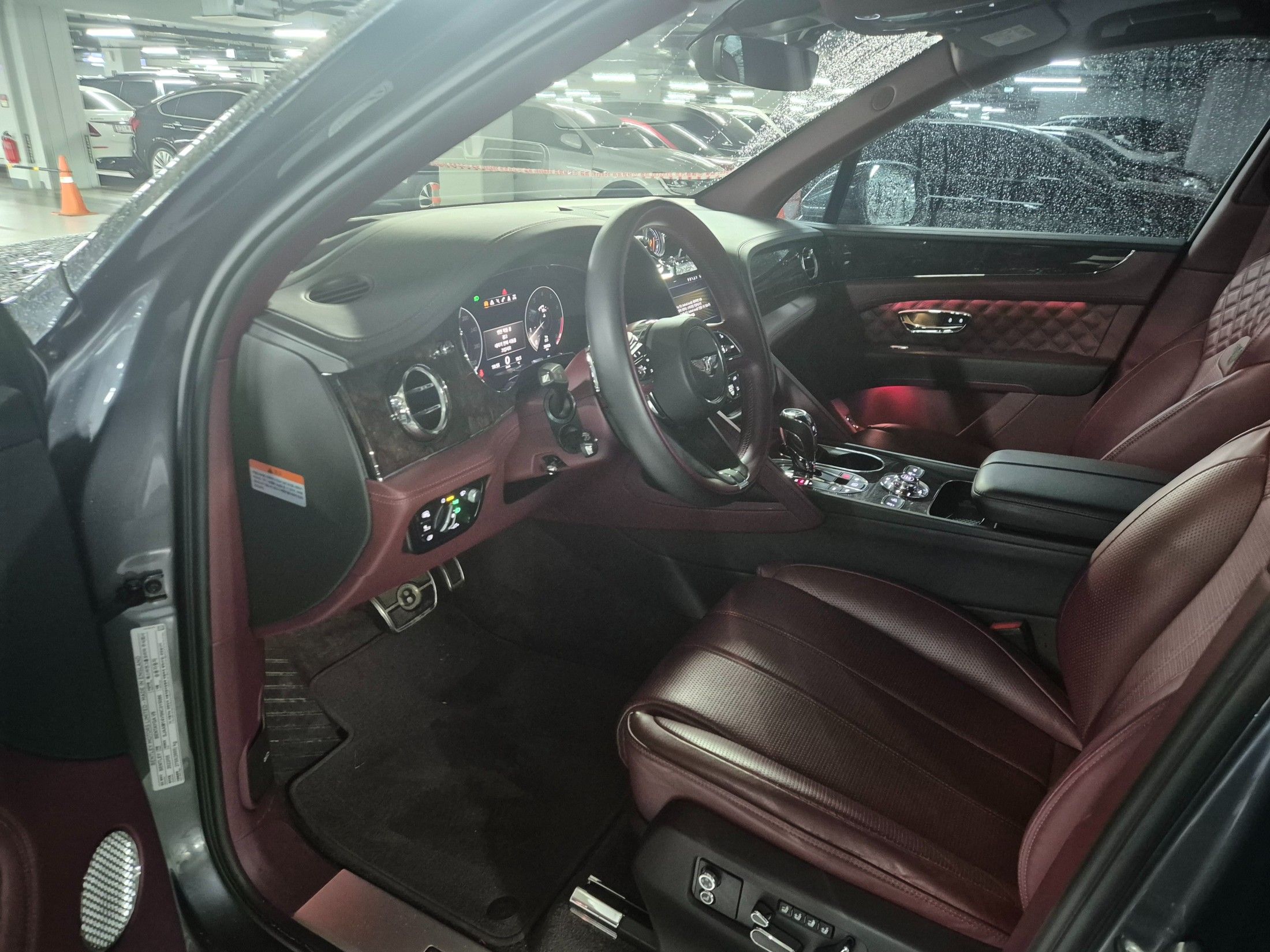 BENTLEY BENTAYGA 2022