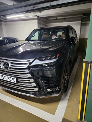 LEXUS LX 2025