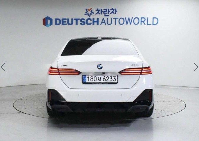 BMW 5-SERIES G60 2024