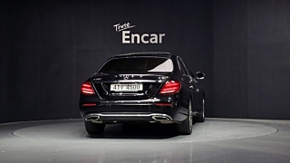 MERCEDES BENZ E-CLASS W213 2019