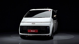 HYUNDAI STARIA 2025