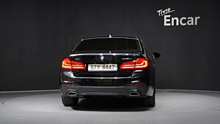 BMW 5-SERIES G30 2017