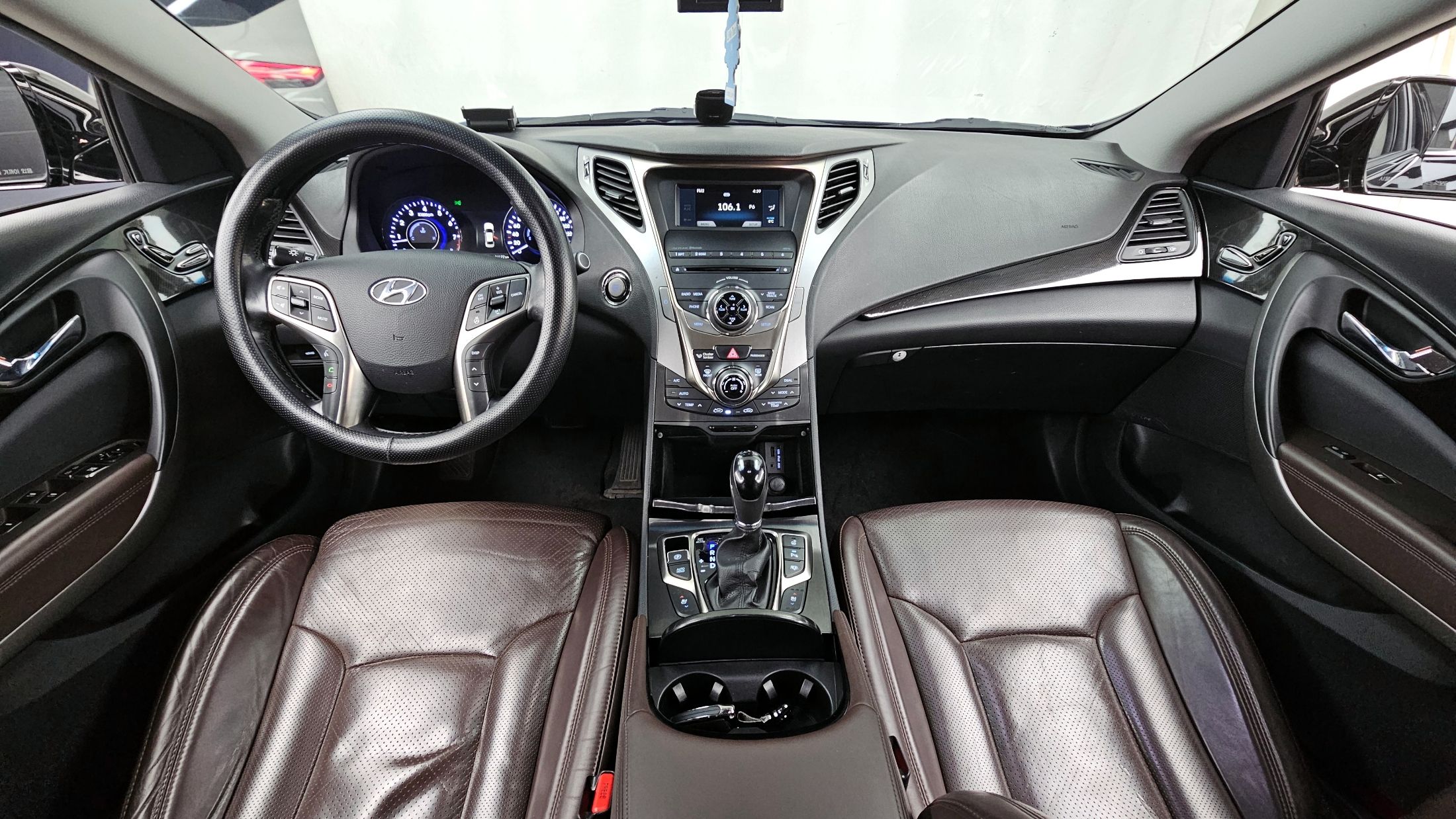 HYUNDAI GRANDEUR HG 2013