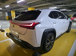 LEXUS UX250H 2021