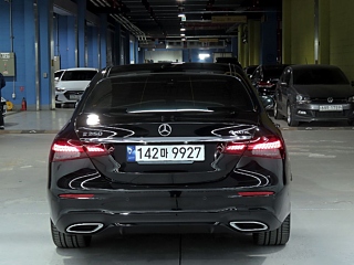 MERCEDES BENZ E-CLASS W213 2023