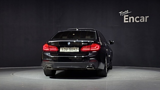 BMW 5-SERIES G30 2017