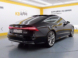 AUDI A7 4K 2020