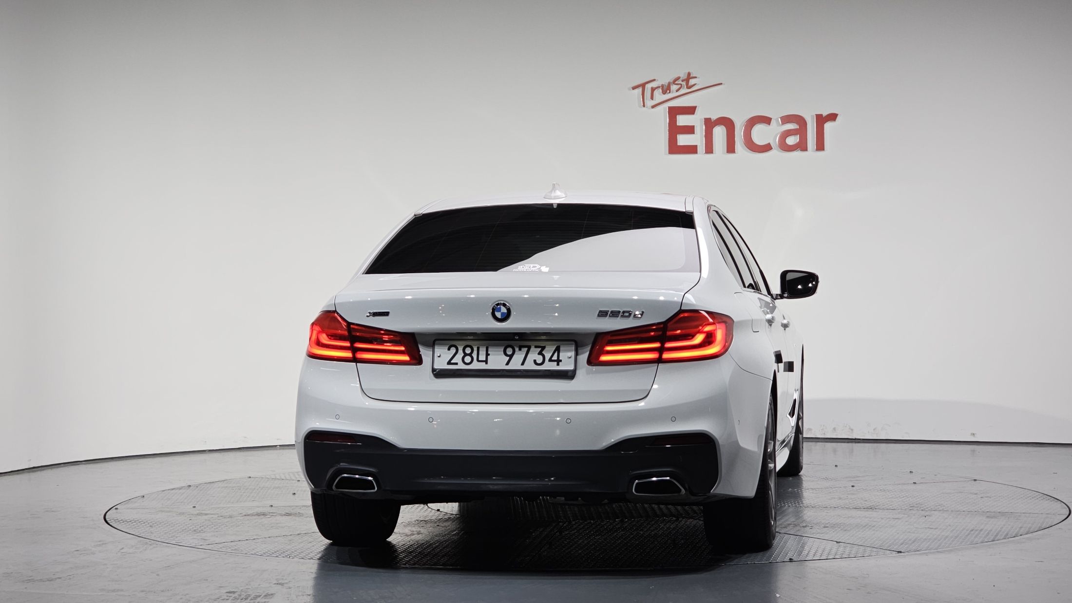 BMW 5-SERIES G30 2017