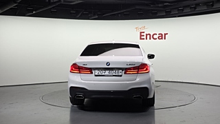 BMW 5-SERIES G30 2017