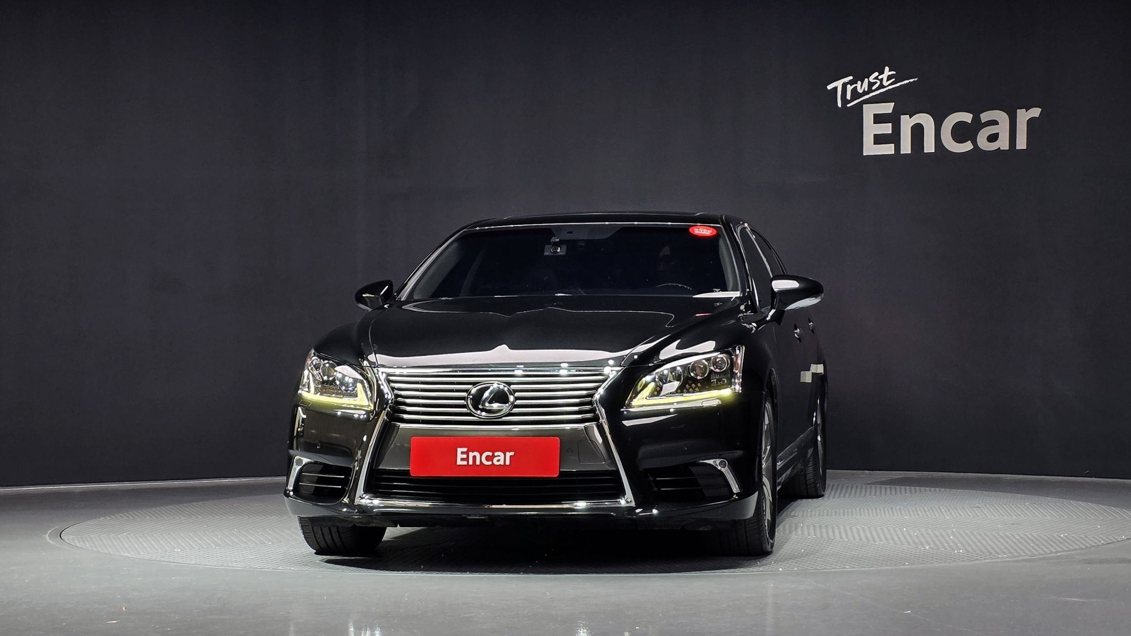 LEXUS LS460 2017