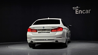 BMW 5-SERIES G30 2019