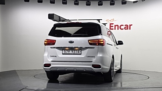 KIA CARNIVAL 2018