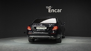 MERCEDES BENZ E-CLASS W213 2018