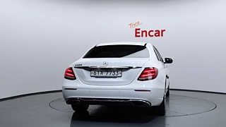 MERCEDES BENZ E-CLASS W213 2018