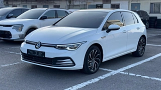 VOLKSWAGEN GOLF 2023