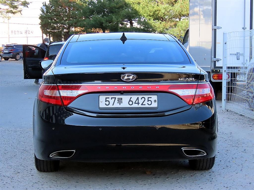 HYUNDAI GRANDEUR HG 2013