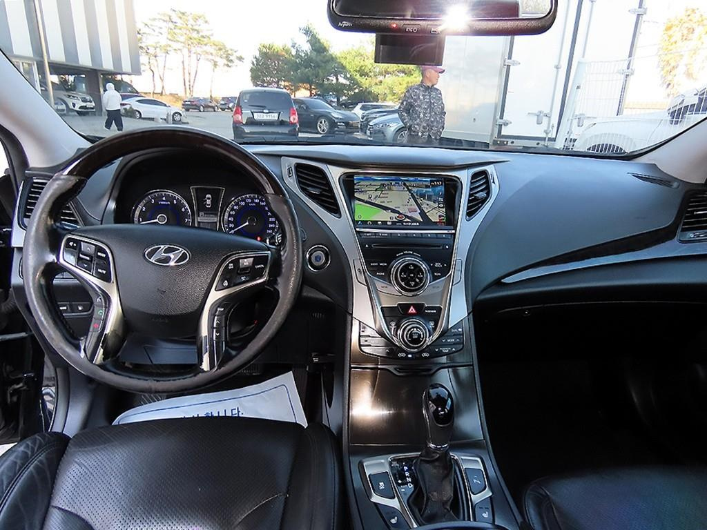 HYUNDAI GRANDEUR HG 2013