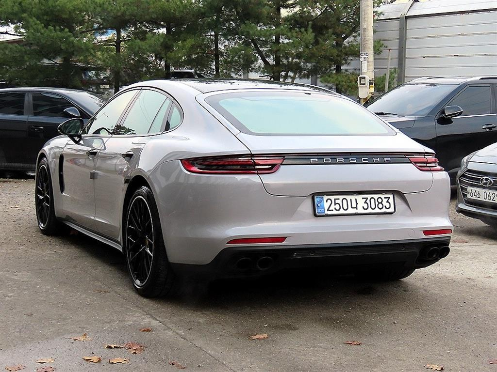 PORSCHE PANAMERA 971 2018