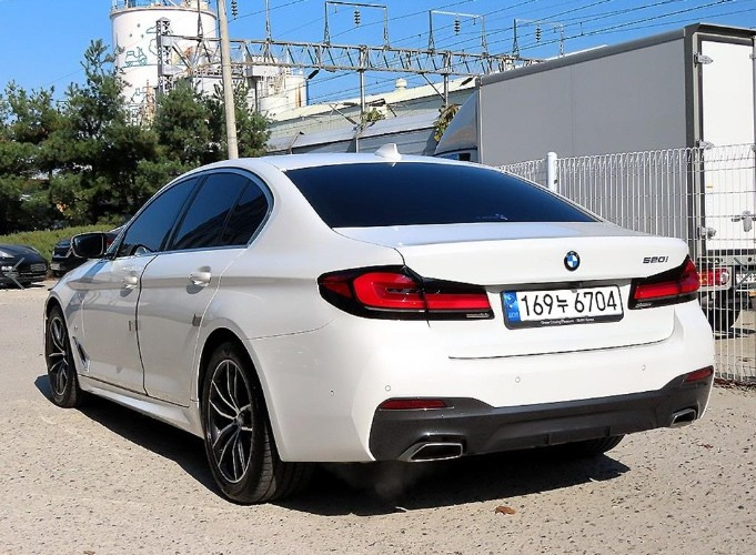 BMW 5-SERIES G30 2023