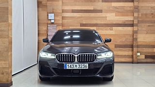 BMW 5-SERIES G30 2021