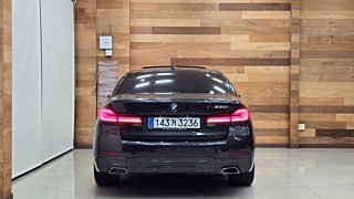 BMW 5-SERIES G30 2021