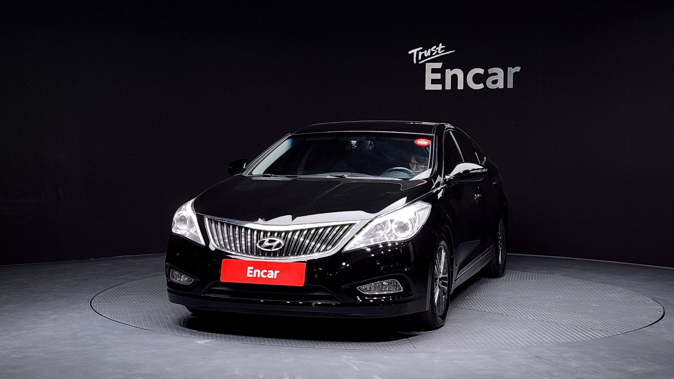 HYUNDAI GRANDEUR HG 2013