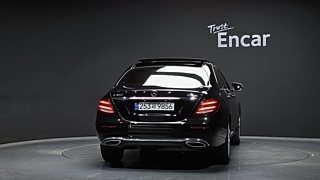 MERCEDES BENZ E-CLASS W213 2019