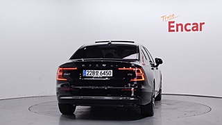 VOLVO S60 2024