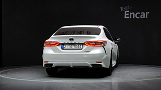 TOYOTA CAMRY XV70 2024