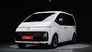 HYUNDAI STARIA  Lounge 7 Seater 2023