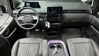 HYUNDAI STARIA  Lounge 7 Seater 2023