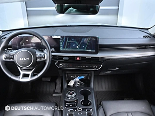 KIA K5  3 GENERATION 2.0 LPi () 2025