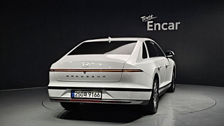 HYUNDAI GRANDEUR HYBRID GN7 2023