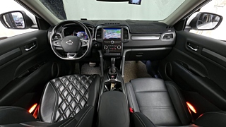 SAMSUNG QM6 2019
